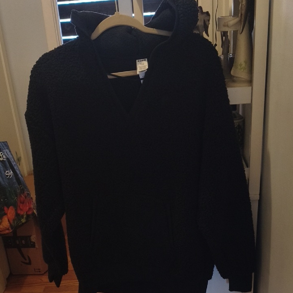 VS PINK SHERPA NWT Hooded Sweater